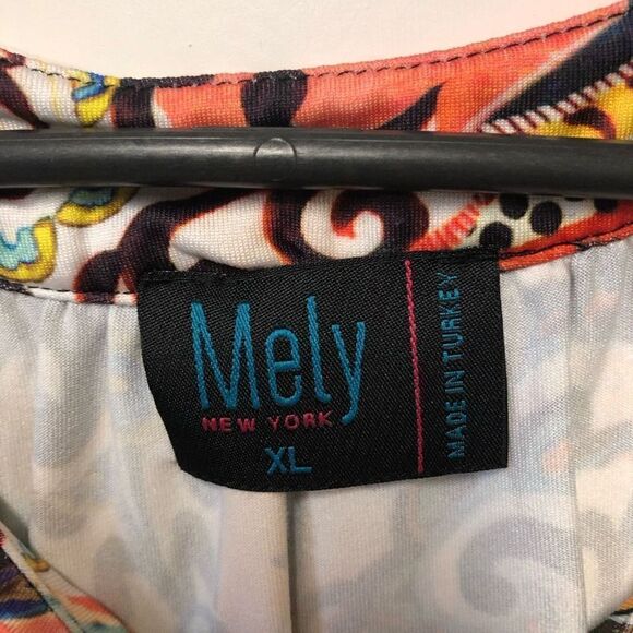 Mely New York Great Print Extra Large (XL) Tunic Tank - Picture 4 of 4